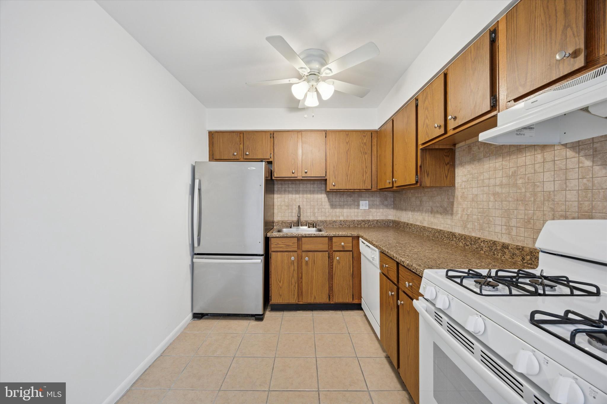 1600 Church Road, Unit C207 Wyncote, PA 19095 - Photo 9 of 15