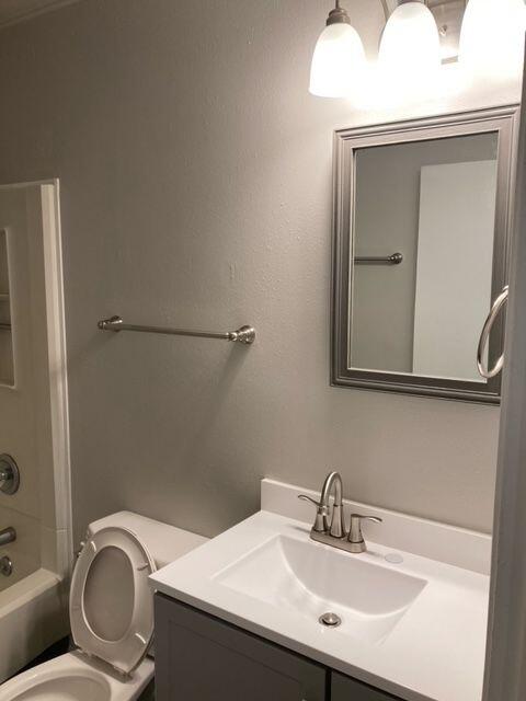 226 Pelham Road, Unit 5 Fort Walton Beach, FL 32547 - Photo 3 of 8 image2