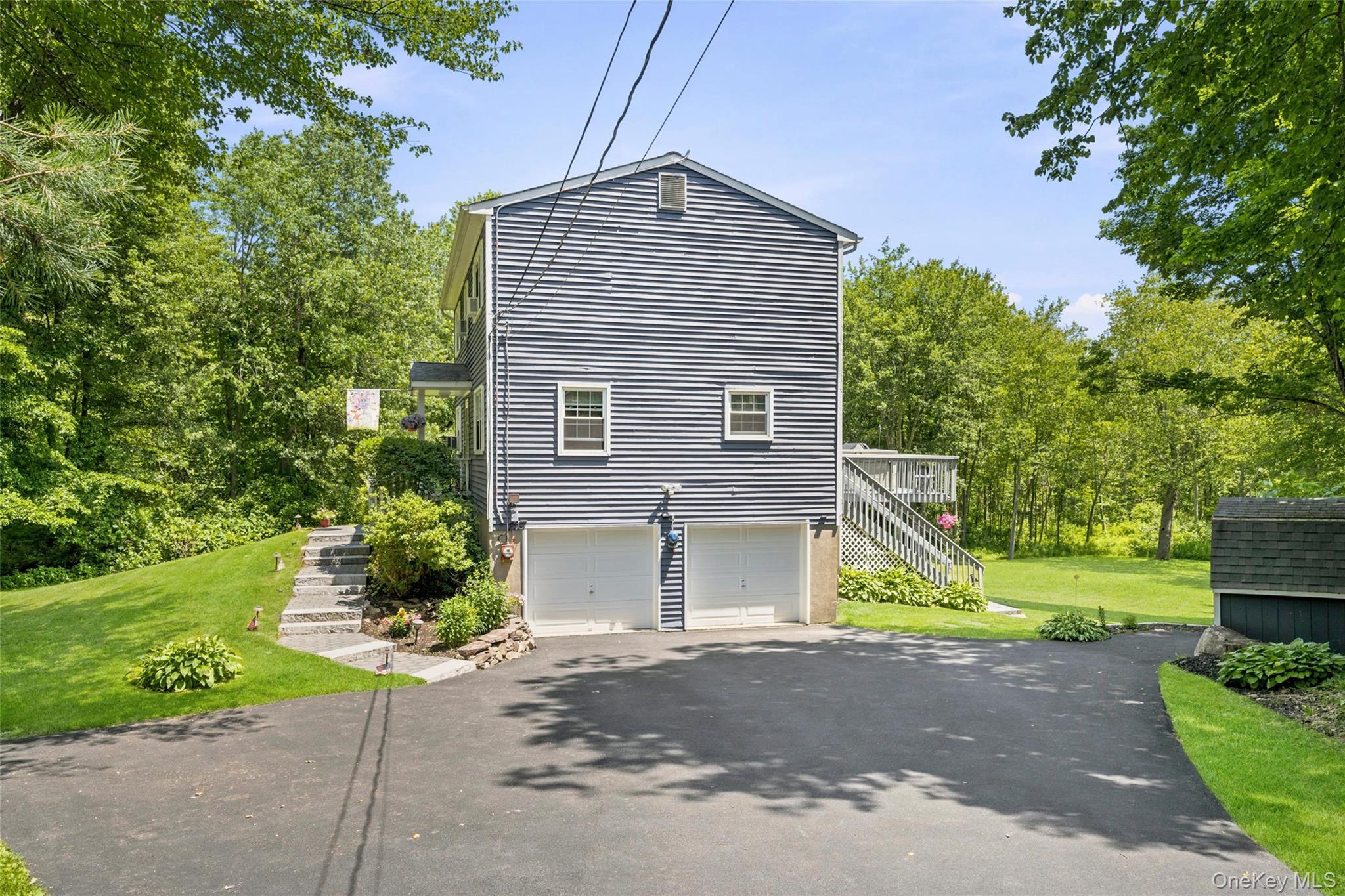 228 West Mombasha Road Monroe, NY 10950 - Photo 5 of 46