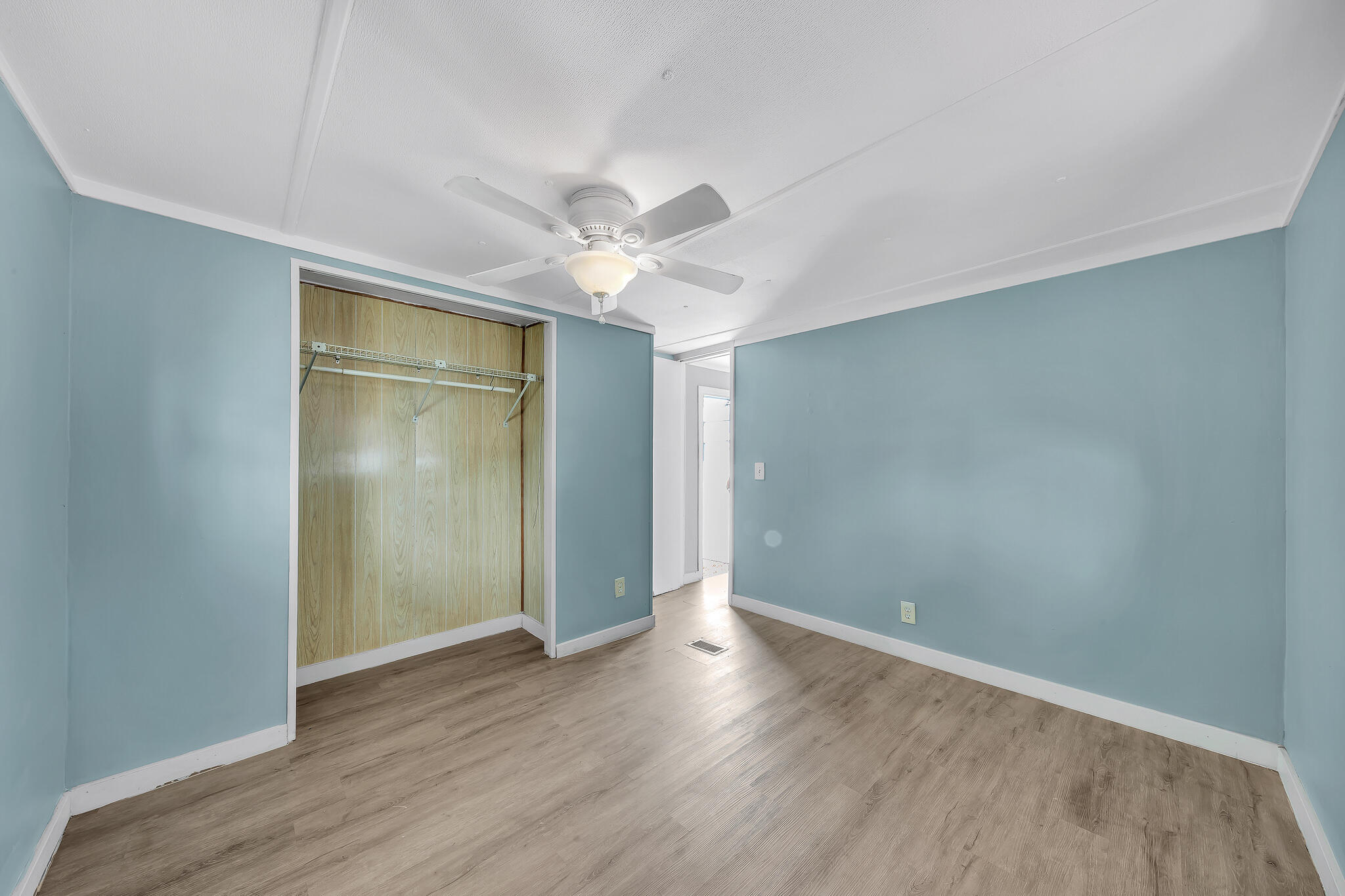 16 Rachael Road Lake Worth, FL 33463 - Photo 17 of 33 10 Guest Bedroom (3)