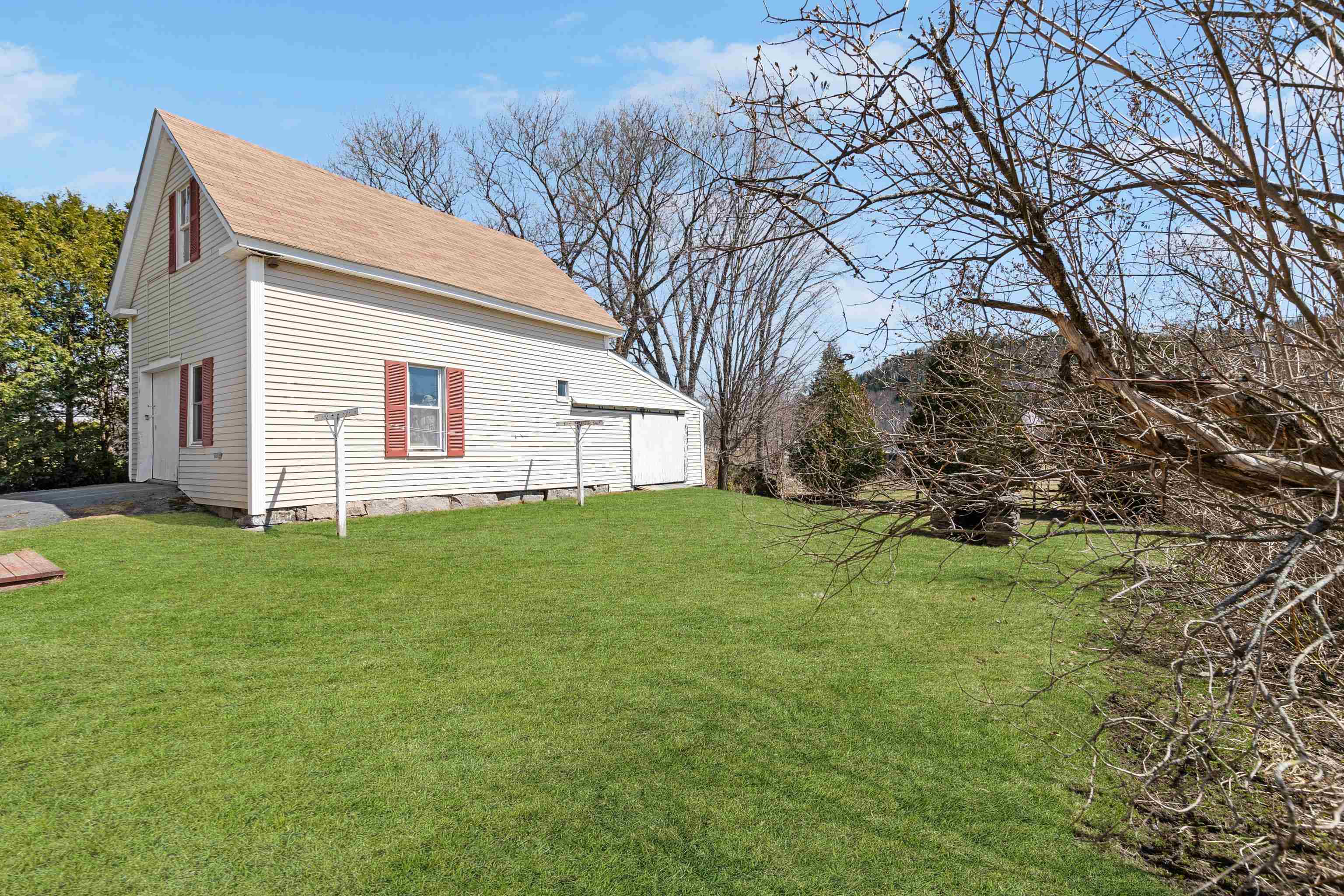 59 Colby Street Colebrook, NH 03576 - Photo 5 of 58