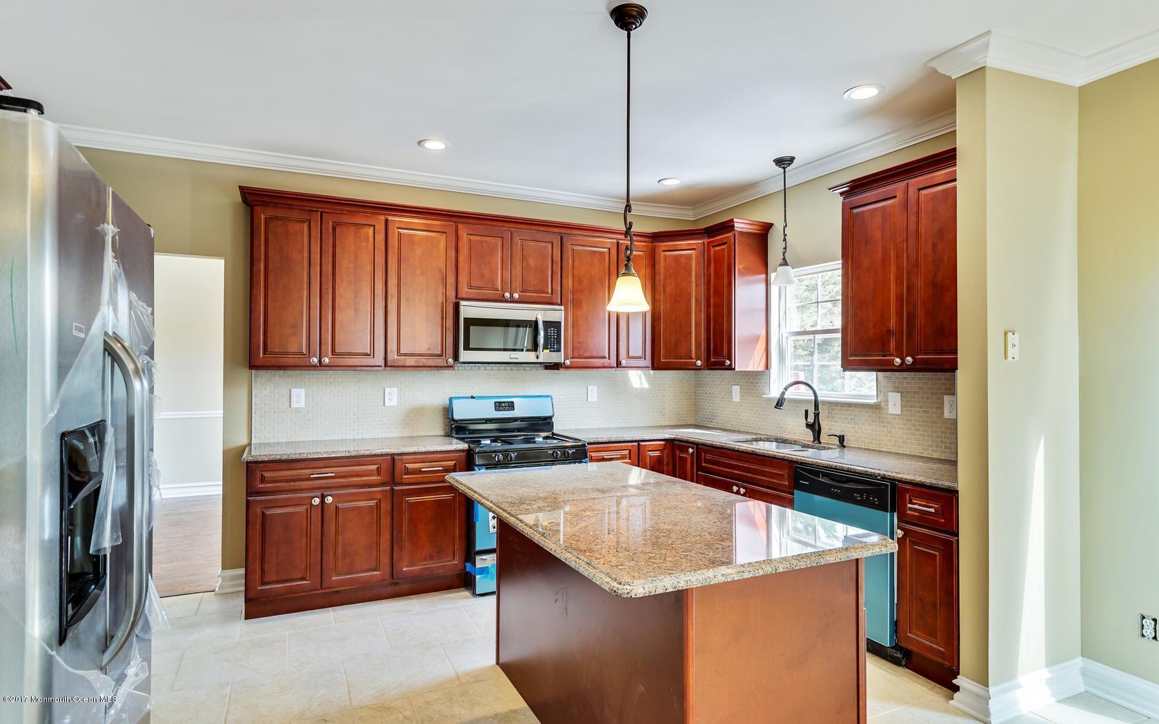 62 Middlesex Road, Unit 1/2 Matawan, NJ 07747 - Photo 11 of 30 25