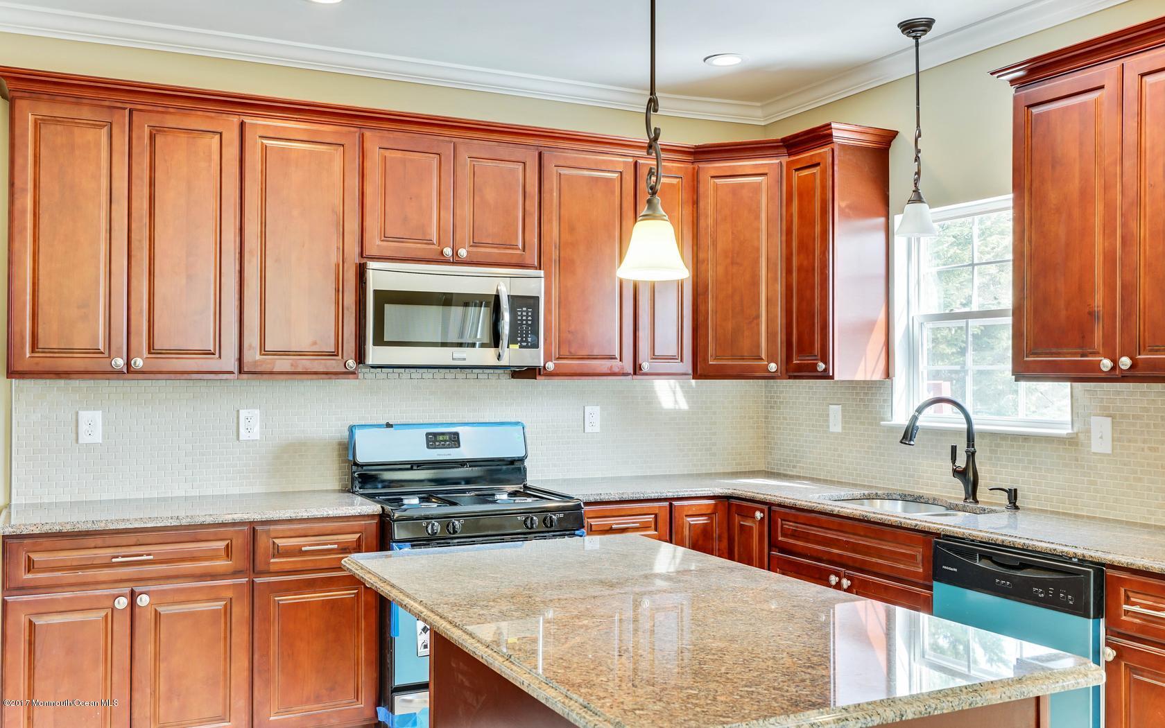 62 Middlesex Road, Unit 1/2 Matawan, NJ 07747 - Photo 12 of 30 26