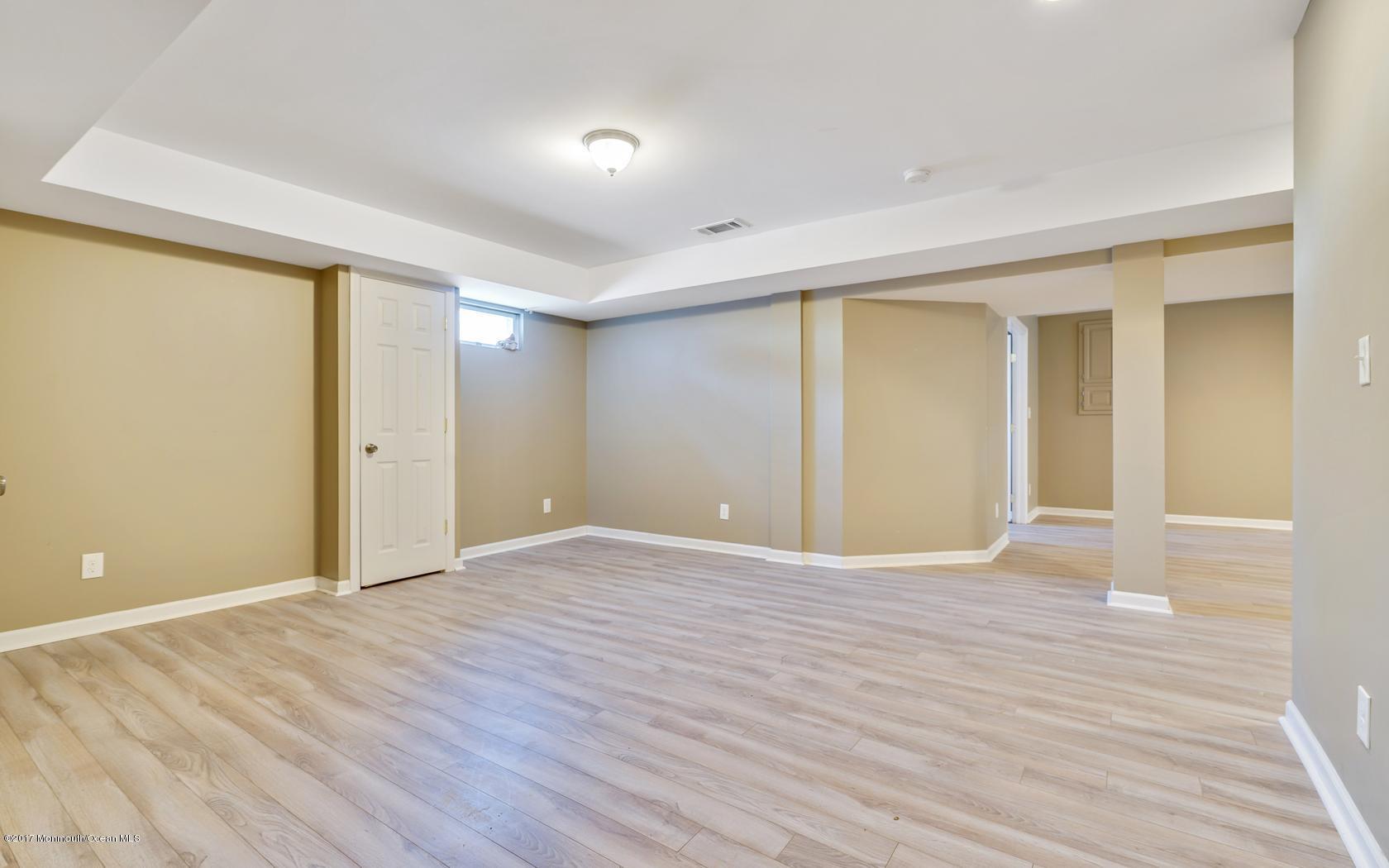62 Middlesex Road, Unit 1/2 Matawan, NJ 07747 - Photo 26 of 30 55