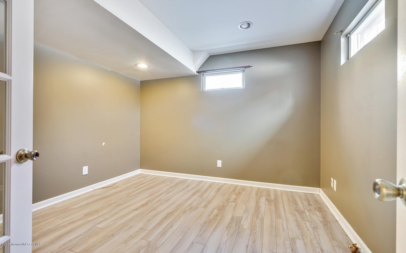 62 Middlesex Road, Unit 1/2 Matawan, NJ 07747 - Photo 28 of 30 62
