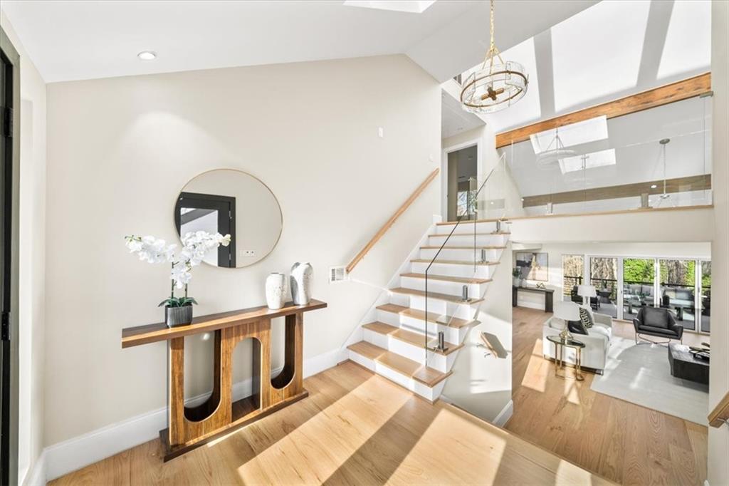 250 Bruton Way Northeast Atlanta, GA 30342 - Photo 5 of 53