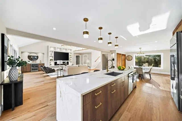 $1,650,000 | 250 Bruton Way Northeast, Atlanta, GA 30342