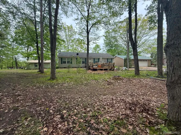 $299,900 | 5994 North Lake Sanford Road, Sanford, MI 48657