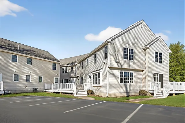 $699,900 | 865 Washington Street, Unit 6, Canton, MA 02021