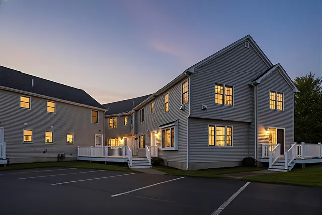 $699,900 | 865 Washington Street, Unit 6, Canton, MA 02021