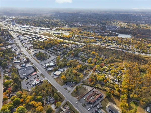 $240,000 | 10305 East Us 40 Highway, Independence, MO 64055