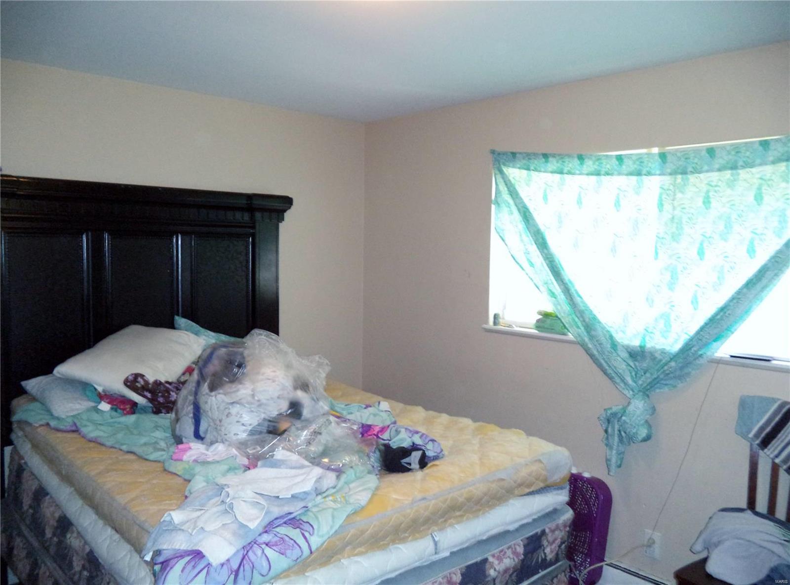 931 Raford Court St. Louis, MO 63137 - Photo 12 of 40 Gallery Image 12