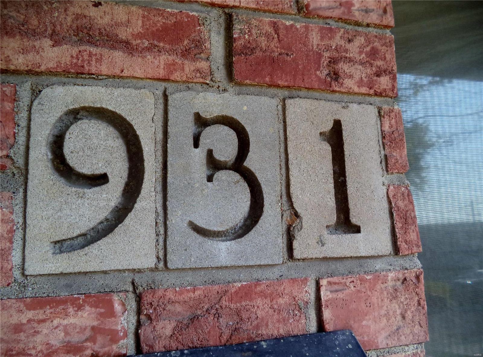 931 Raford Court St. Louis, MO 63137 - Photo 3 of 40 Gallery Image 3