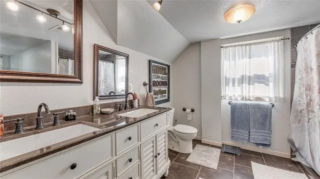 $205,000 | 1109 North Washington Street, Nevada, MO 64772