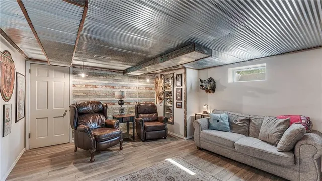 $205,000 | 1109 North Washington Street, Nevada, MO 64772