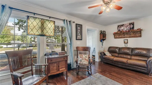 $205,000 | 1109 North Washington Street, Nevada, MO 64772