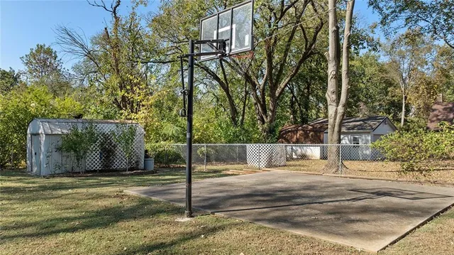 $205,000 | 1109 North Washington Street, Nevada, MO 64772