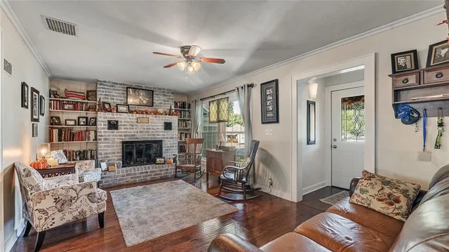 $205,000 | 1109 North Washington Street, Nevada, MO 64772