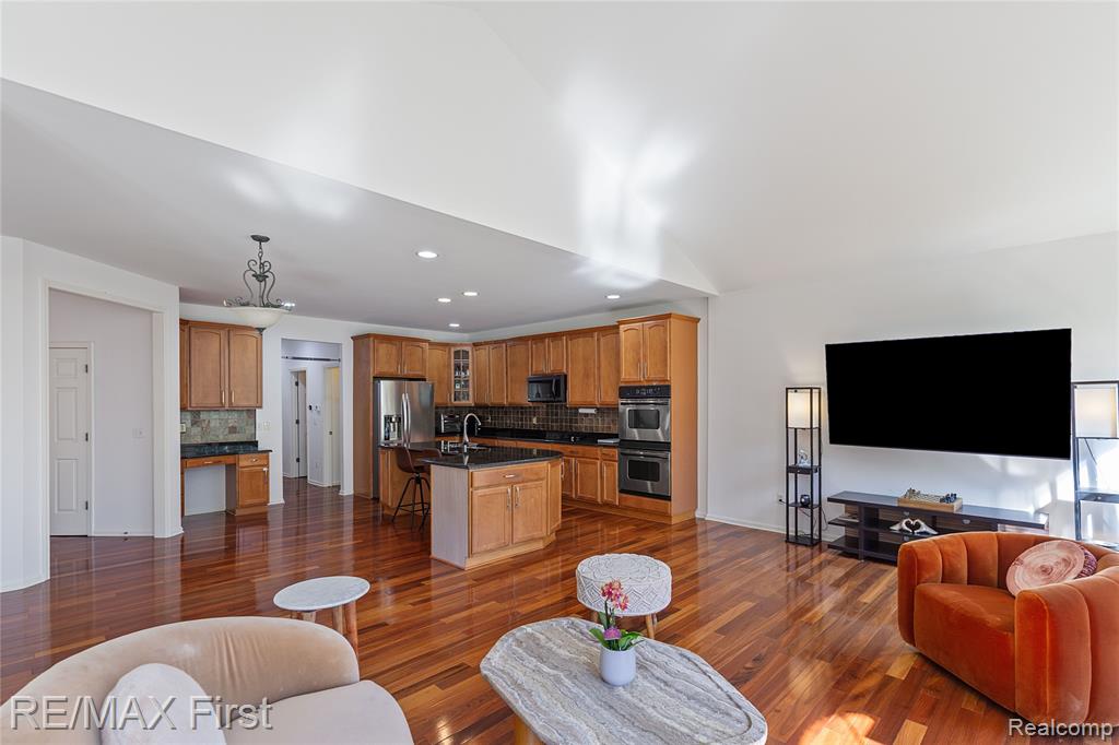 3706 Windingbrook Circle Rochester Hills, MI 48309 - Photo 15 of 42