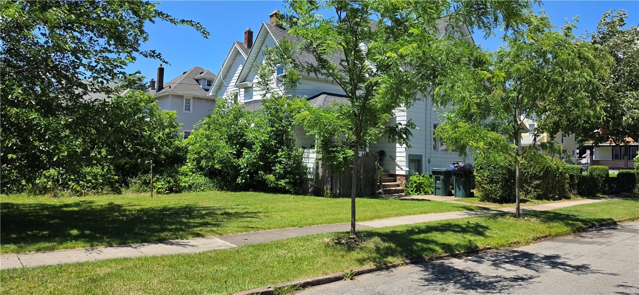 385 Fernwood Avenue Rochester, NY 14609 - Photo 26 of 28