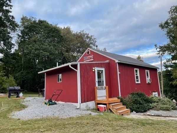 85 Park Road Charlton, MA 01507 - Photo 4 of 20
