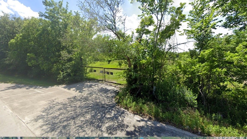 2612 Lake Road La Marque, TX 77568 - Photo 2 of 3