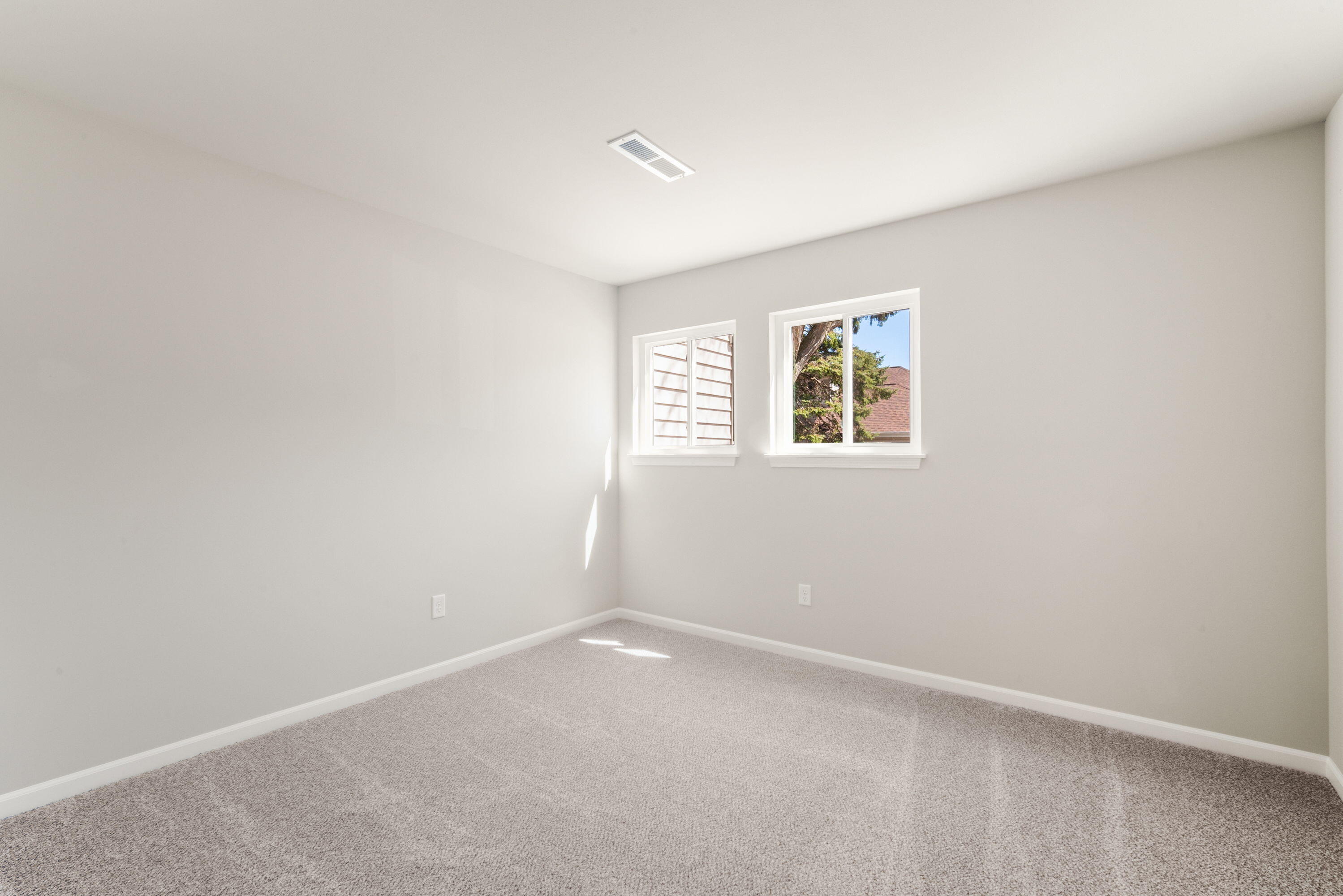 863 West Puetz Road Oak Creek, WI 53154 - Photo 13 of 18 2nd Bedroom
