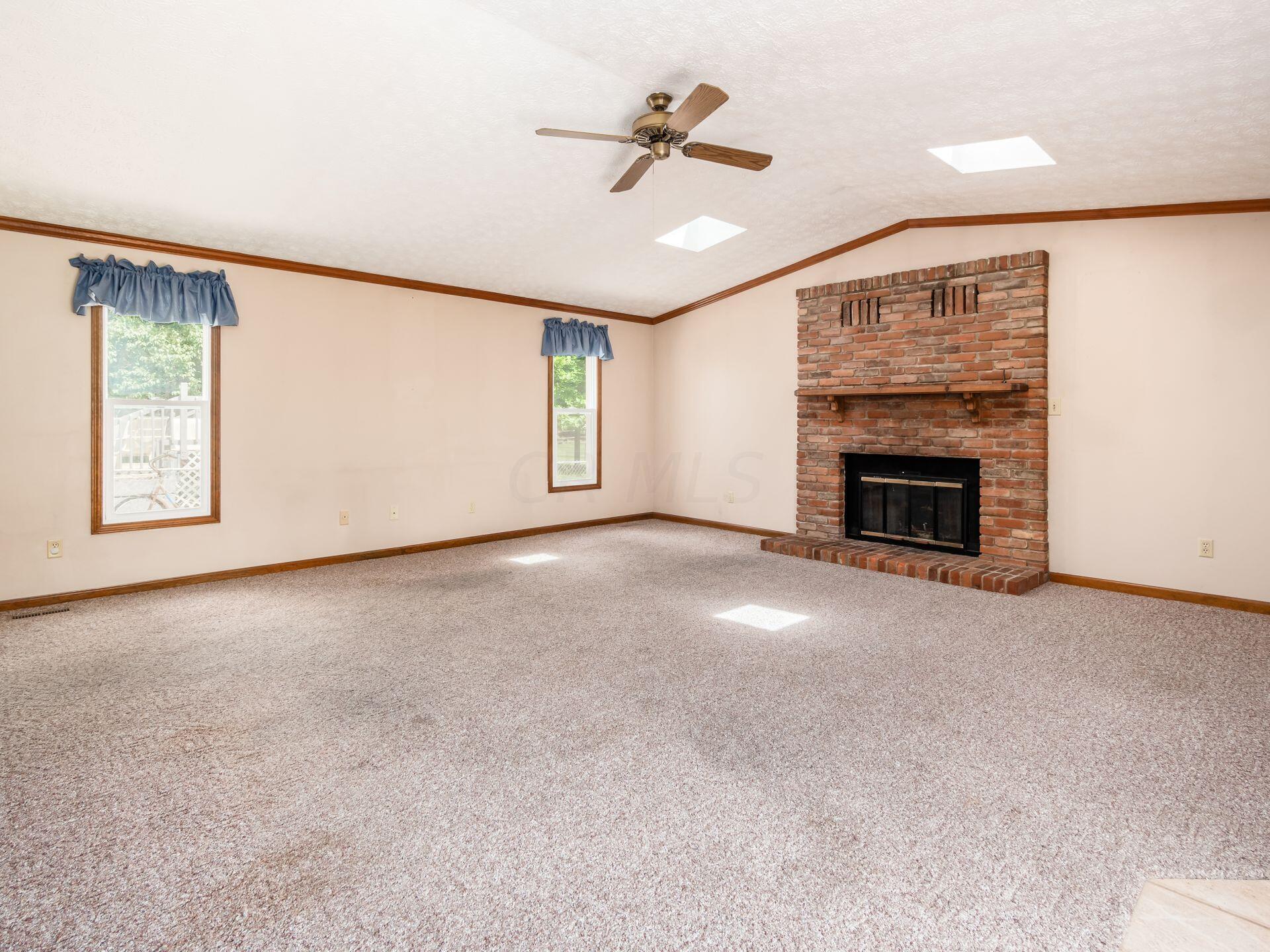 1707 Parkgate Road Columbus, OH 43229 - Photo 12 of 32 010_96d7a_i 1707 Parkgate 018