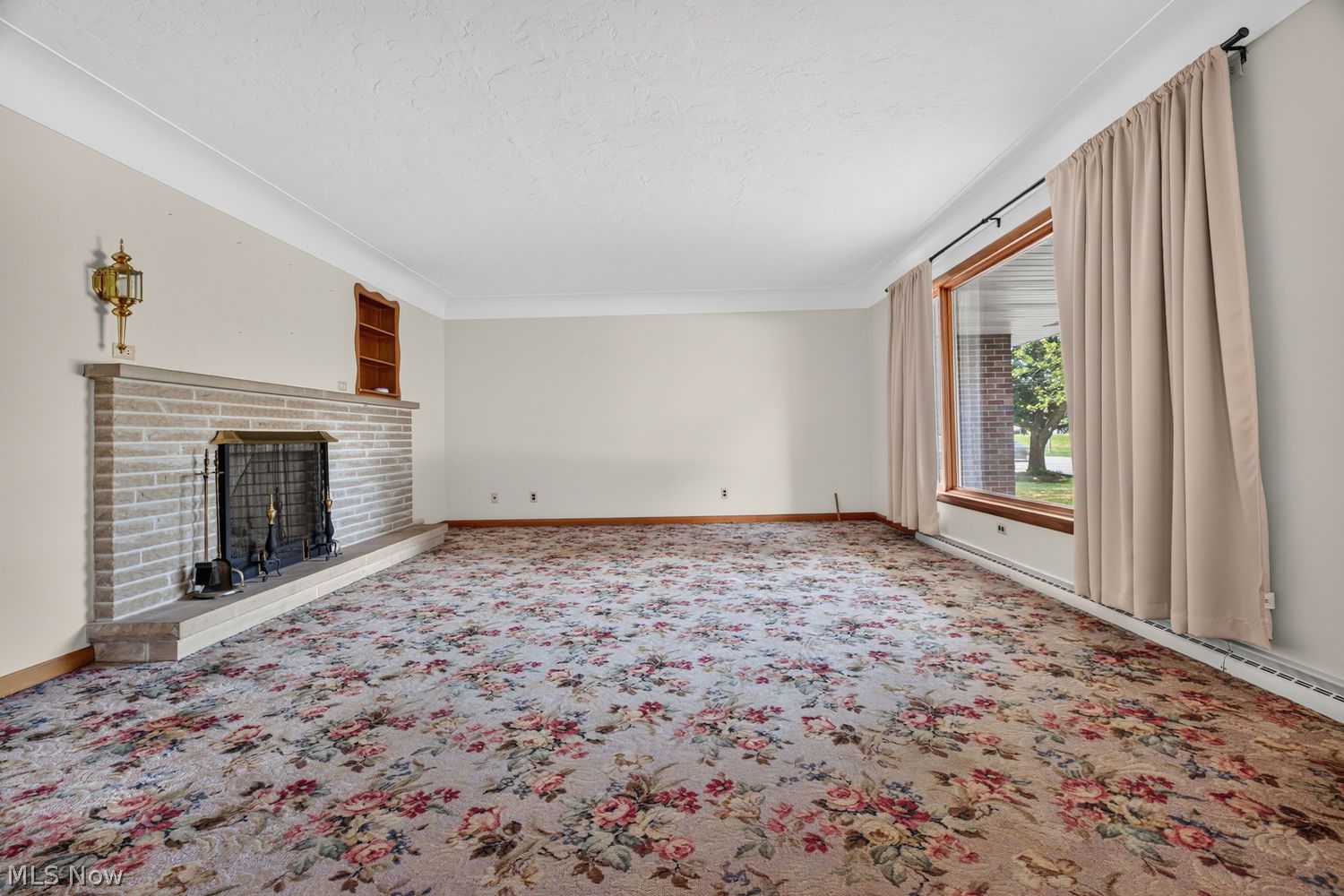 114 South Leavitt Road Amherst, OH 44001 - Photo 4 of 45