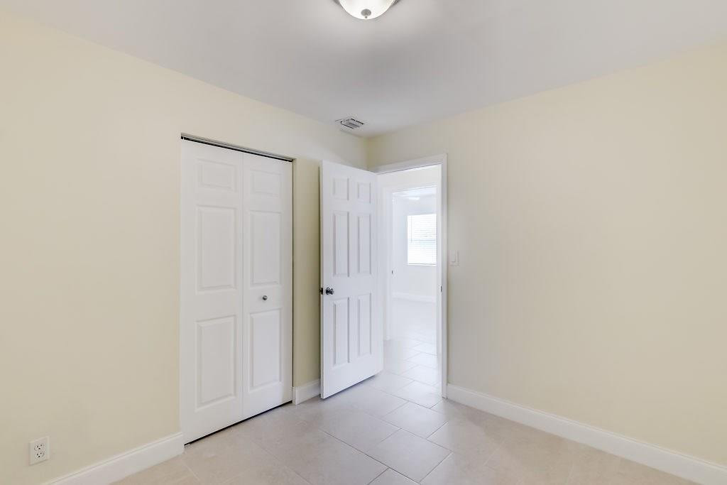541 Beech Road West Palm Beach, FL 33409 - Photo 24 of 35 Photo 24