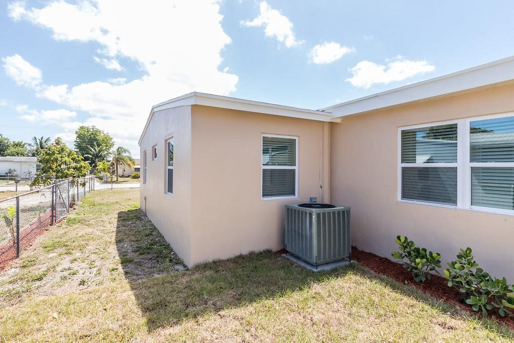 541 Beech Road West Palm Beach, FL 33409 - Photo 33 of 35 Photo 33
