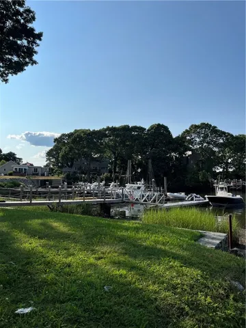 $2,600 | 7 Spring Cove Road, Narragansett, RI 02882