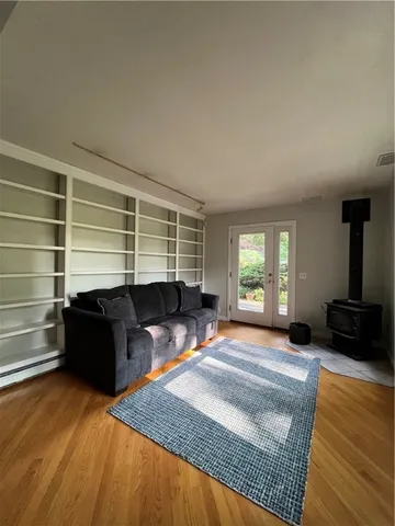 $2,600 | 7 Spring Cove Road, Narragansett, RI 02882