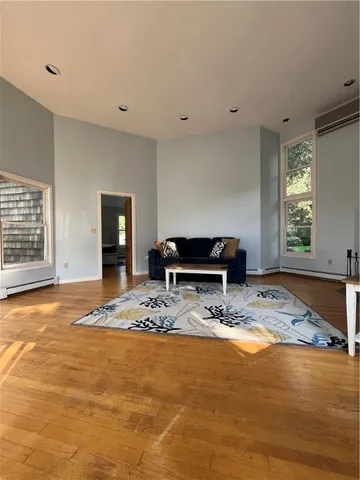 $2,600 | 7 Spring Cove Road, Narragansett, RI 02882