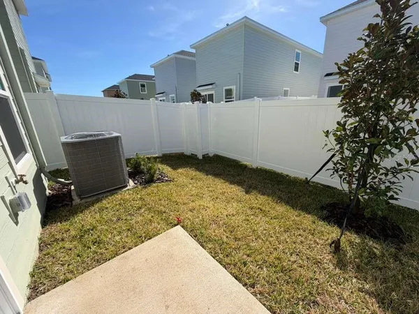 $1,950 | 7194 Southwest 91st Lane, Ocala, FL 34476