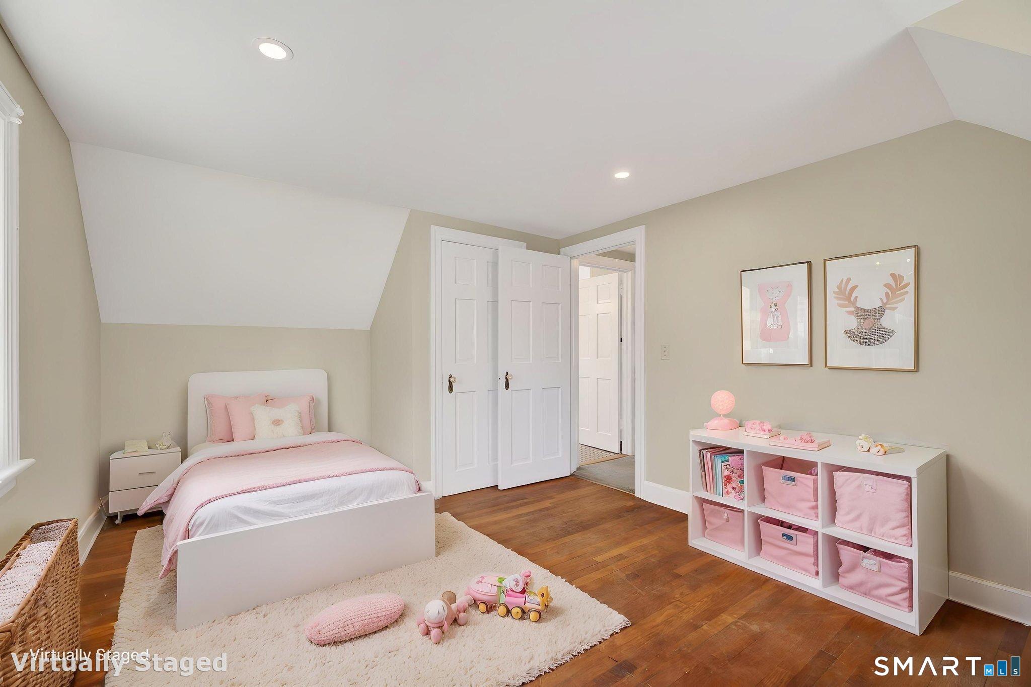 19 High Street Groton, CT 06340 - Photo 25 of 38