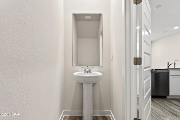 $2,300 | 41 South Main Deck Drive, Freeport, FL 32439