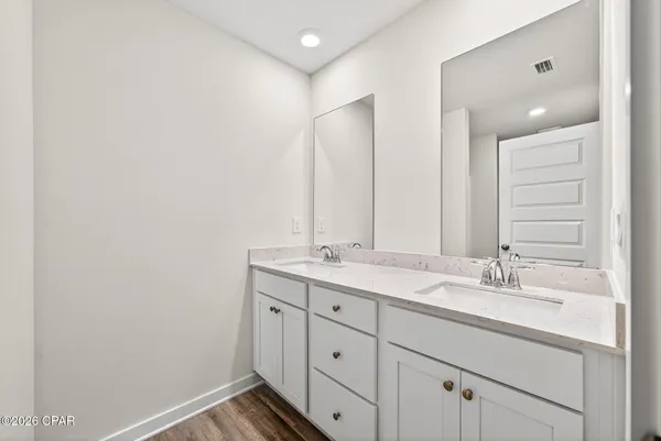 $2,300 | 41 South Main Deck Drive, Freeport, FL 32439