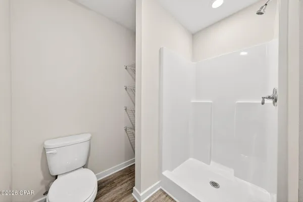 $2,300 | 41 South Main Deck Drive, Freeport, FL 32439