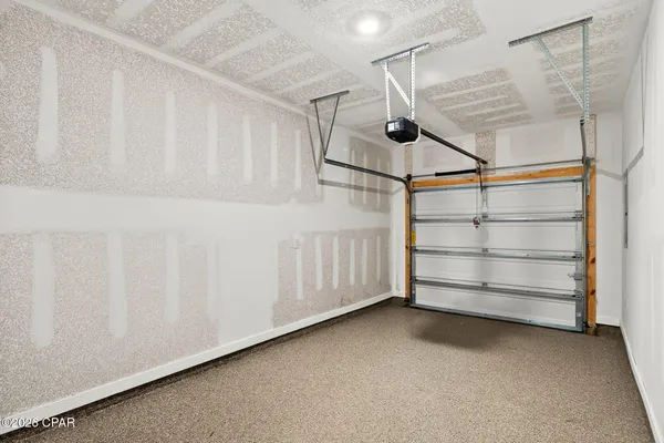 $2,300 | 41 South Main Deck Drive, Freeport, FL 32439