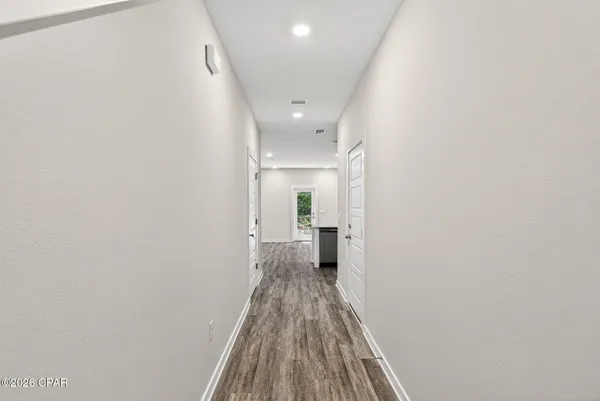 $2,300 | 41 South Main Deck Drive, Freeport, FL 32439