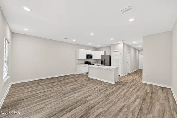 $2,300 | 41 South Main Deck Drive, Freeport, FL 32439