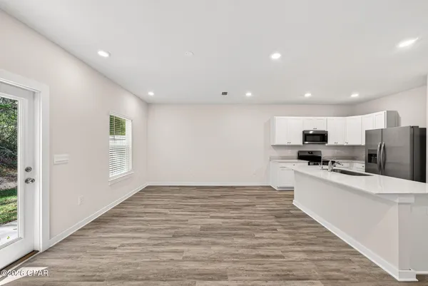 $2,300 | 41 South Main Deck Drive, Freeport, FL 32439