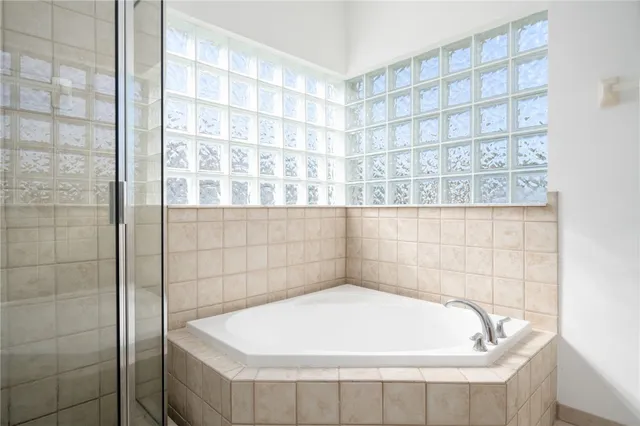 $299,000 | 524 7th Square Southwest, Unit 201, Vero Beach, FL 32962