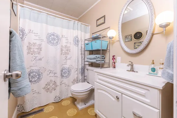 $235,000 | 1202 4h Park Road, Pontiac, IL 61764