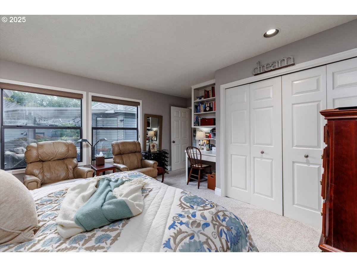 7463 Southwest Lakeside Loop Wilsonville, OR 97070 - Photo 24 of 48 Gallery Image 24