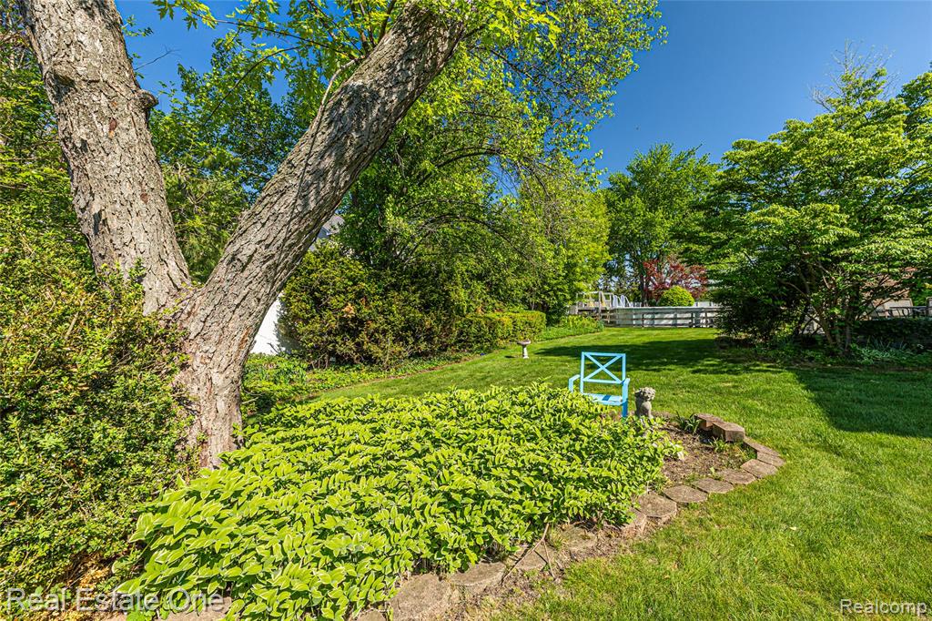 4931 Calvert Drive Troy, MI 48085 - Photo 29 of 31