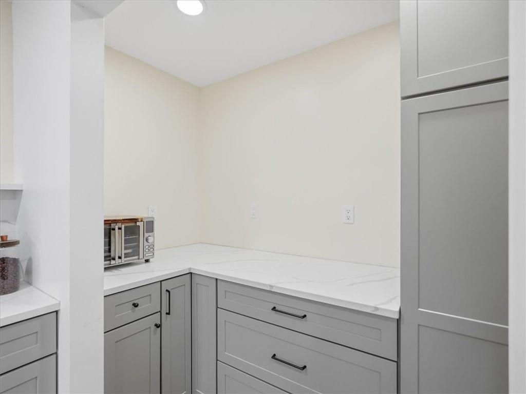 2590 Grouse Ridge, Unit B Wexford, PA 15090 - Photo 11 of 26 Gallery Image 11