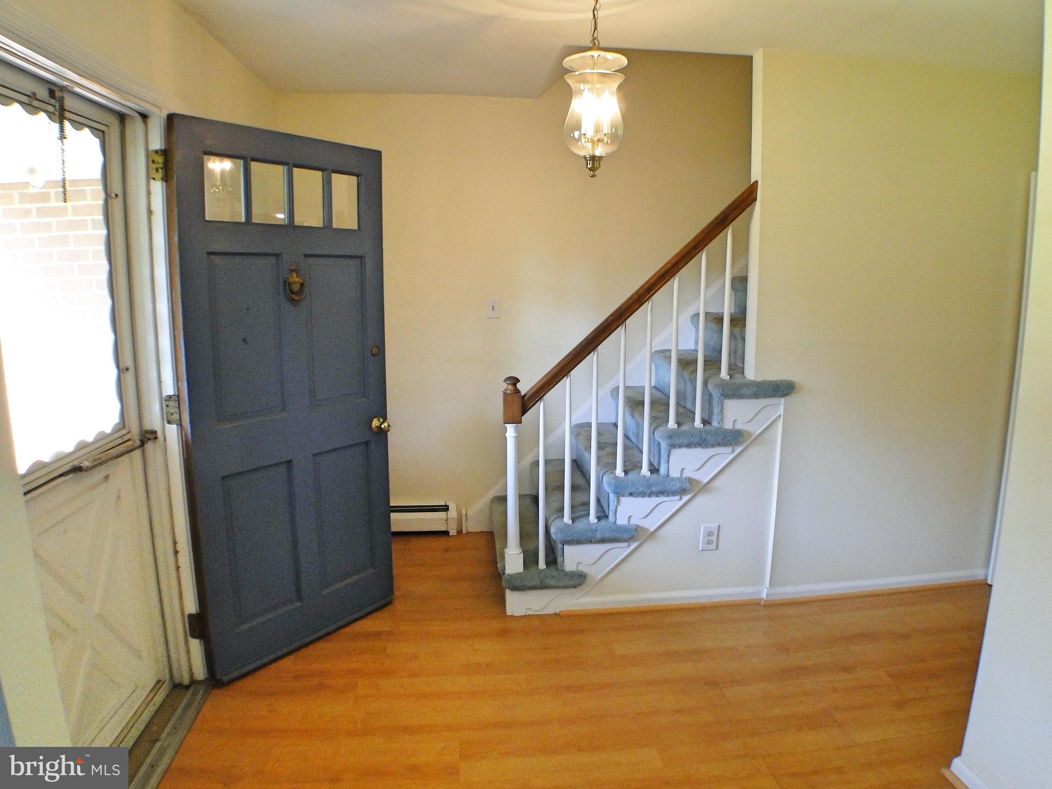 1531 Overhill Road West Chester, PA 19382 - Photo 4 of 36 1531 Overhill Rd West Chester - Foyer