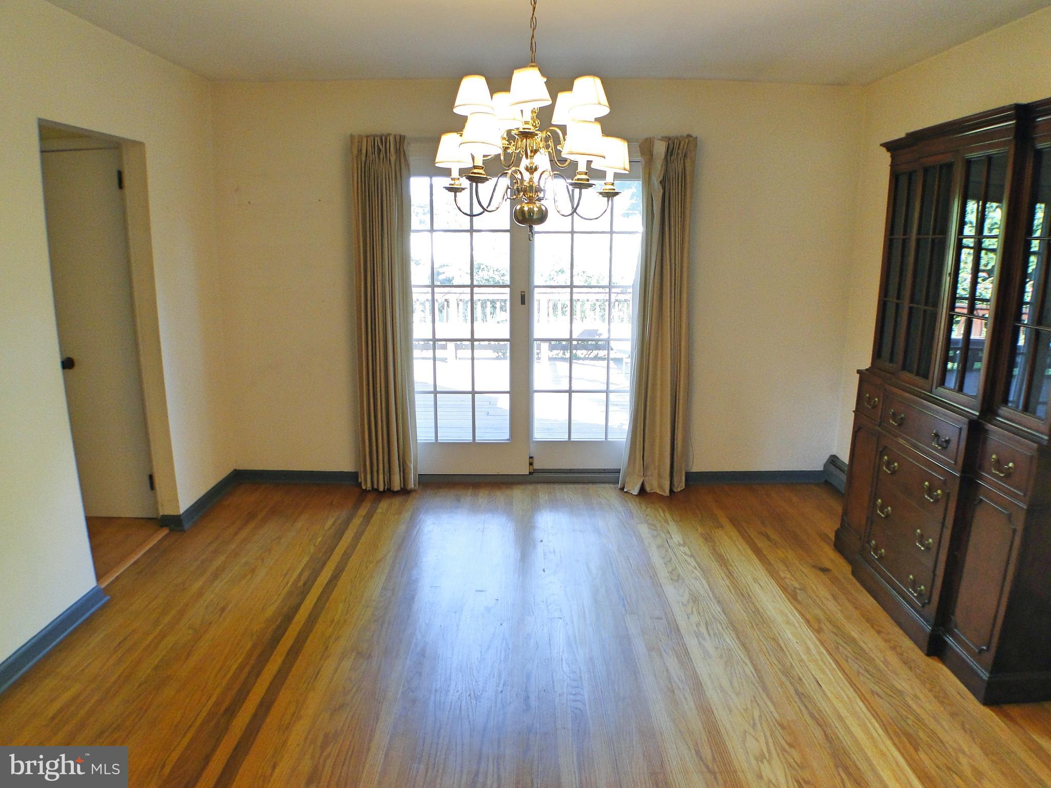 1531 Overhill Road West Chester, PA 19382 - Photo 7 of 36 1531 Overhill Rd West Chester - Dining Room